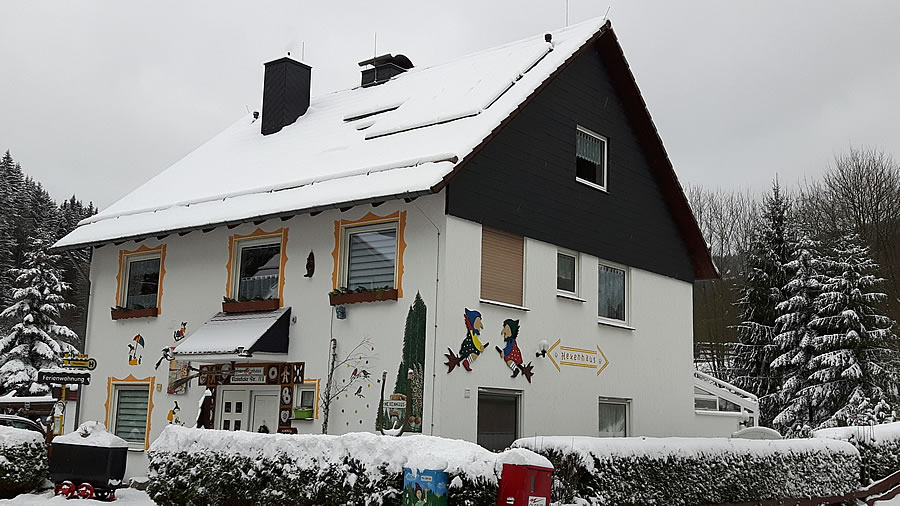Hexenhaus im Winter